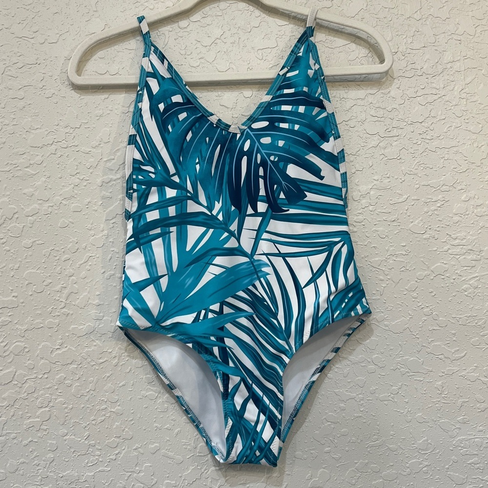 Cupshe Tropical Leaf Print One Piece Swimsuit Adjustable Straps NWT Size S - Picture 1 of 10